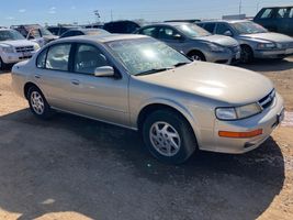 1999 NISSAN MAXIMA GLE