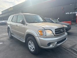 2001 TOYOTA SEQUOIA SR5