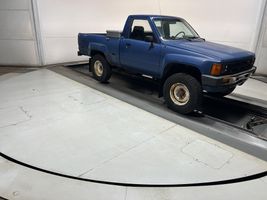 1985 TOYOTA PICKUP BASE