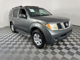 2005 NISSAN PATHFINDER LE