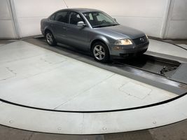 2004 VOLKSWAGEN PASSAT GLX