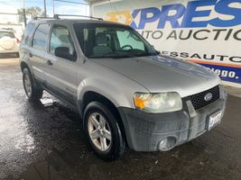 2005 FORD ESCAPE