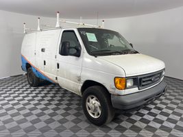2007 FORD E250 SD 
