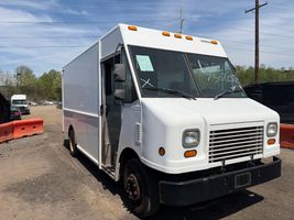 2011 WORKHORSE STEP VAN 