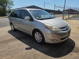 2008 TOYOTA SIENNA LIMITED