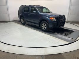 2005 NISSAN PATHFINDER LE