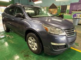 2013 CHEVROLET TRAVERSE LS