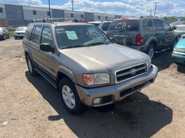2001 NISSAN PATHFINDER LE