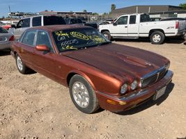 2002 JAGUAR XJ XJ8