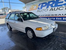 1994 FORD ESCORT LX