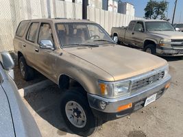 1995 TOYOTA 4RUNNER SR5