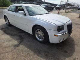 2006 CHRYSLER 300 LIMITED