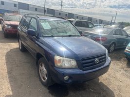 2004 TOYOTA HIGHLANDER BASE