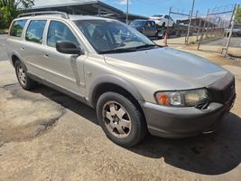 2001 VOLVO V70 XC