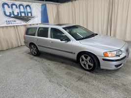 2004 VOLVO V70 R