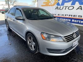 2012 VOLKSWAGEN PASSAT SE