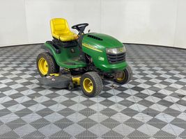  JOHN DEERE LAWN MOWER 