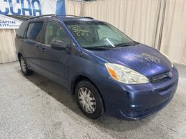2005 TOYOTA SIENNA CE