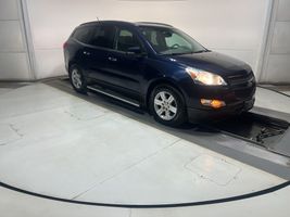 2010 CHEVROLET TRAVERSE LT