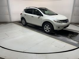 2010 NISSAN MURANO LE