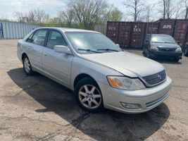 2001 TOYOTA AVALON XL