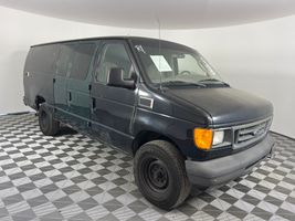 2004 FORD E-SERIES CARGO E-350 SD