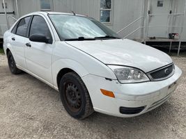 2005 FORD FOCUS ZX4 S
