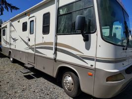 2003 FRRV 34GEORGETOWN 