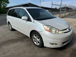 2008 TOYOTA SIENNA LIMITED