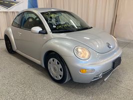 2001 VOLKSWAGEN NEW BEETLE GLS