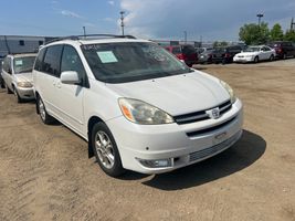 2005 TOYOTA SIENNA LIMITED