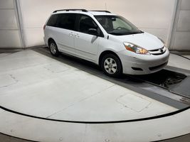 2008 TOYOTA SIENNA CE 8 PASSENGER