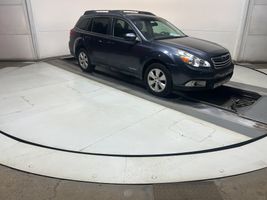 2010 SUBARU OUTBACK 2.5I LIMITED