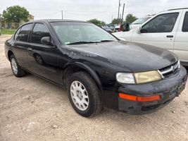 1999 NISSAN MAXIMA GLE