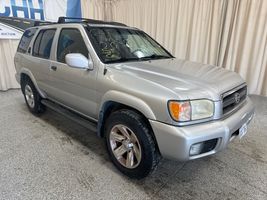 2002 NISSAN PATHFINDER LE