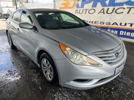2013 HYUNDAI SONATA