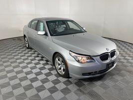 2008 BMW 5-SERIES 528I