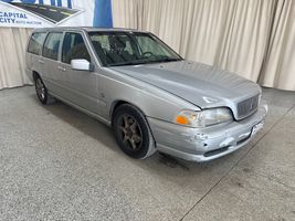 2000 VOLVO V70 BASE