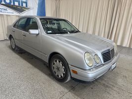 1999 MERCEDES-BENZ E CLASS E320