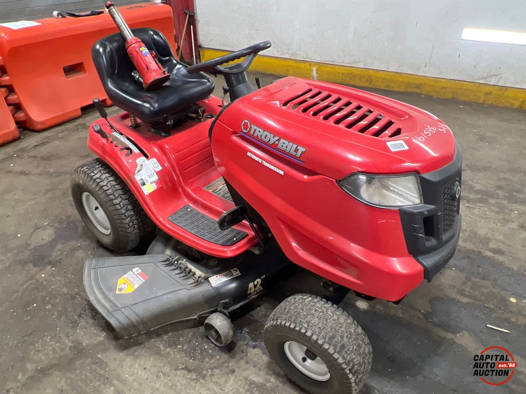 2012 TROY-BILT BRONCO GARDEN TRACTOR 0