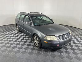 2005 VOLKSWAGEN PASSAT GLS