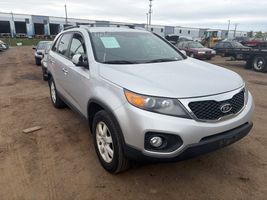 2013 KIA SORENTO LX