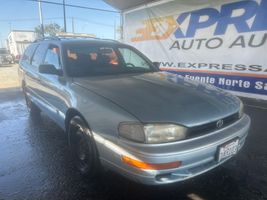 1993 TOYOTA CAMRY LE