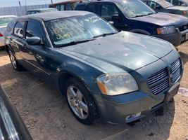 2005 DODGE MAGNUM SXT