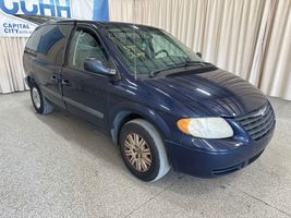 2006 CHRYSLER TOWN & COUNTRY BASE