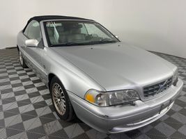 2004 VOLVO C70 