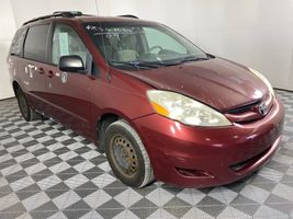 2009 TOYOTA SIENNA CE