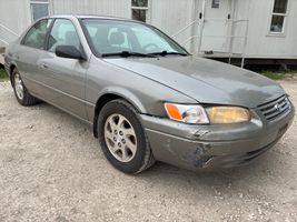 1999 TOYOTA CAMRY LE