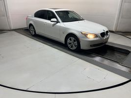 2010 BMW 5-SERIES 528I XDRIVE