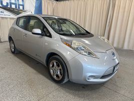2011 NISSAN LEAF SL